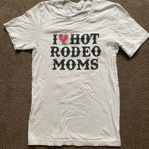 I ❤️ Hot Rodeo Moms T-Shirt